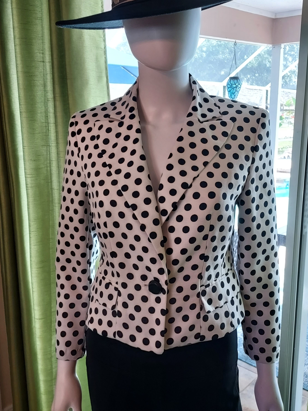 Jones Studio Black Polka Dot Notch-Lapel Blazer. Size 6 NWOT